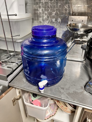 Jug with tap cold - tap,